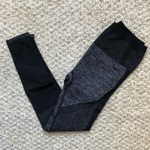 Fabletics Pants - Fabletics • heather gray and black leggings